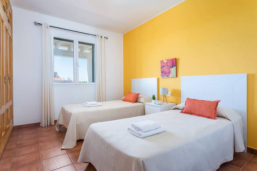 Villa Poppy. Private pool, Full Ac & Wifi, Menorca in Binissafuller, Sant Lluís