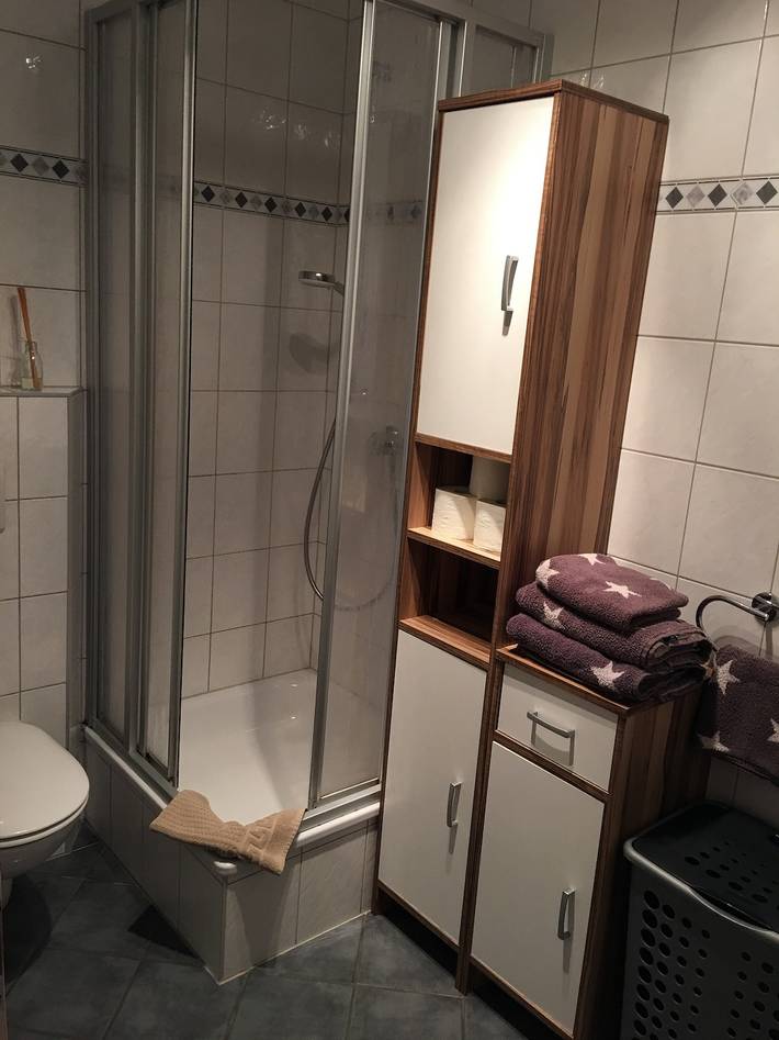 Ganze Ferienwohnung, Alpen-FeWo - Ferienwohnung 1 bis 2 Personen, 42 qm, Wohn- und Schlafraum kombiniert, Terrasse in Aalen, Schwäbische Ostalb