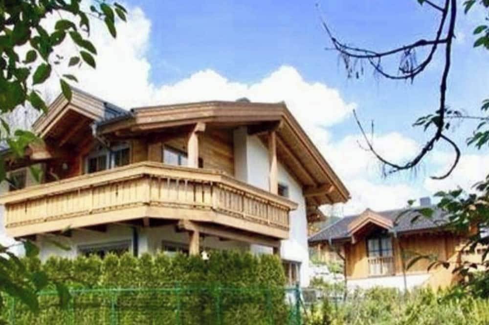 Luxus Chalet ruhig gelegen nahe Skipisten und Badesee/Strandbad Zell am See in Piesendorf, Pinzgau