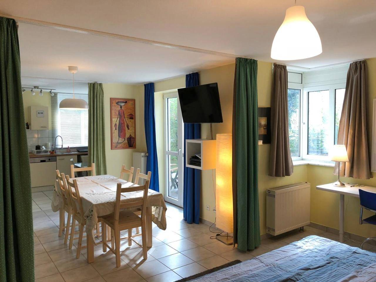 Ganze Wohnung, Wonderful Renovated Apartment With Great Location in Kaiserslautern, Saar-Nahe-Bergland