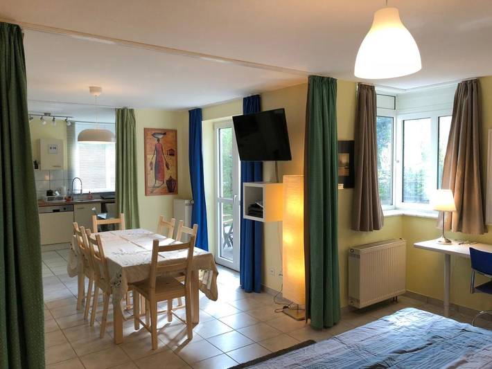 Ferienwohnung für 6 Personen, mit Ausblick und Garten, kinderfreundlich in Kaiserslautern - 2