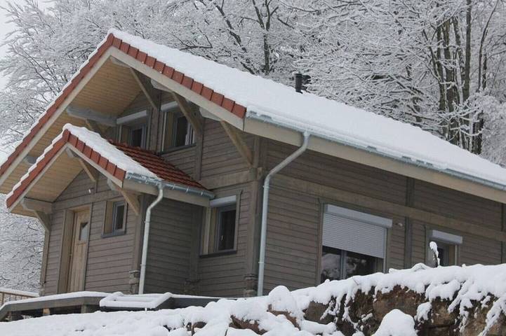 Chalet pour 6 personnes, avec terrasse et jardin