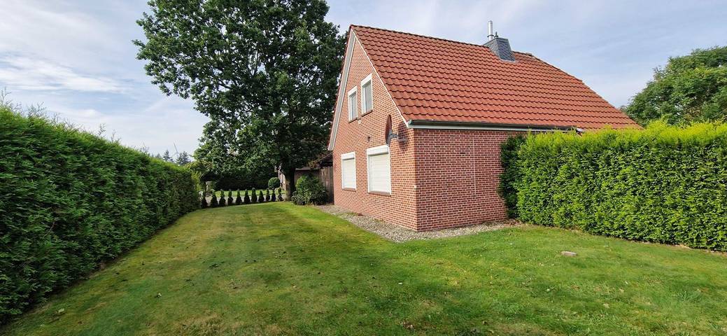 Ferienhaus für 4 Personen, mit Terrasse und Garten in Schwittersum