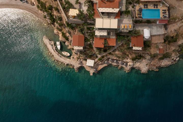 Ferienwohnung für 2 Personen, mit Ausblick und Pool sowie Garten - 1