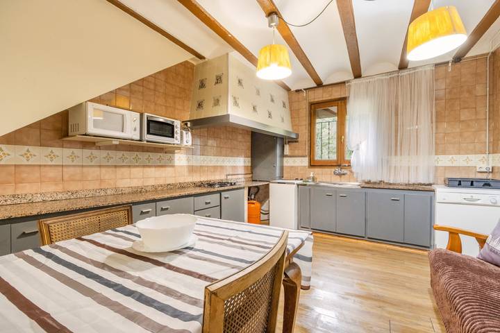 Chalet para 36 personas, con jardín, Se admiten mascotas en Solsonés - 4