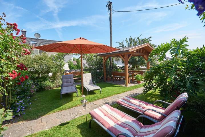 Ferienwohnung für 2 Personen, mit Balkon und Garten sowie Seeblick in Prien - 3