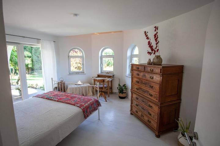 Ferienwohnung für 10 Personen, mit Balkon und Terrasse sowie Garten und Sauna in Traunreut - 3