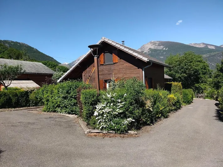 Casa rural para 6 personas, con vistas además de jardín y piscina - 1
