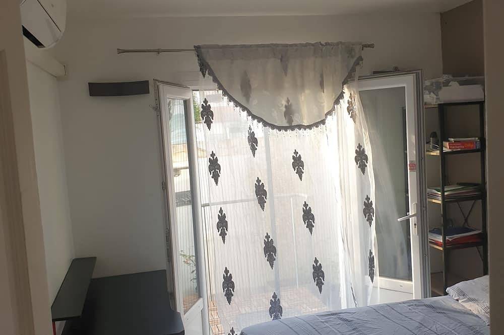 Maison individuelle 3 chambres 100 m2\net piscine équipée clime. in Lunel, Côte d'Améthyste