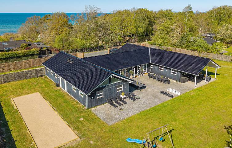 Ferienhaus für 30 Personen, mit Whirlpool und Sauna sowie Terrasse
