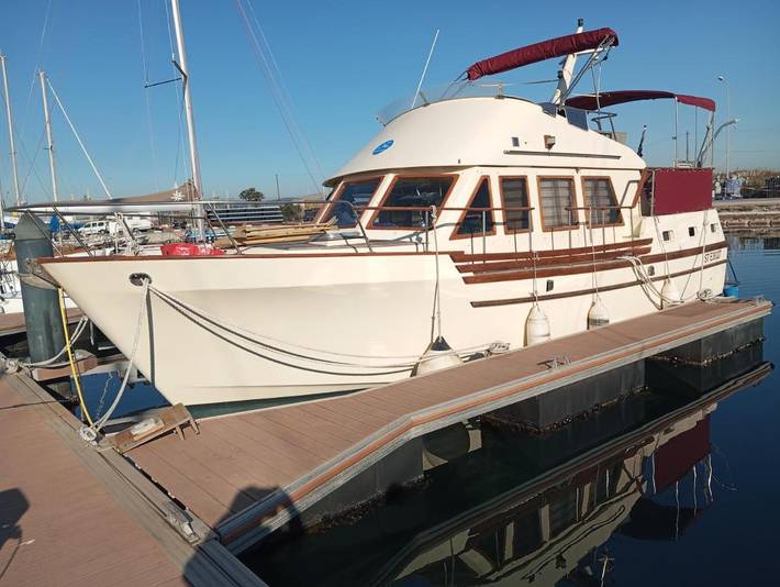 Bateau pour 4 personnes, avec vue dans l' Hérault