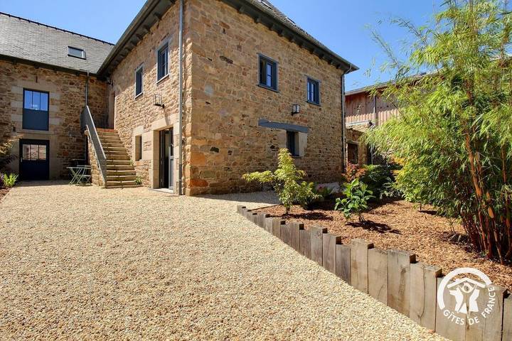 Gîte pour 8 personnes, avec Terrasse ainsi que Jardin et Vue dans Port de Paimpol