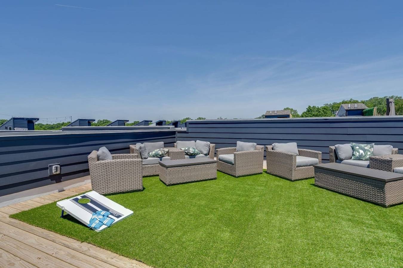 East Nash Oasis - 13 Beds - Going Fast in Nashville, Tennessee