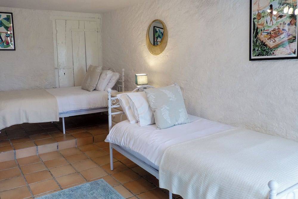 Magnifique gîte de trois chambres au charme rustique in La Bastide-de-Bousignac, Ariège