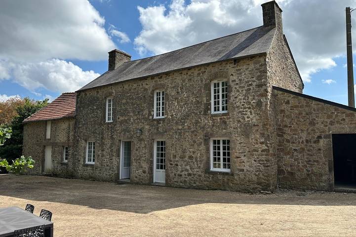 Gîte pour 6 personnes, avec jardin à Ozeville