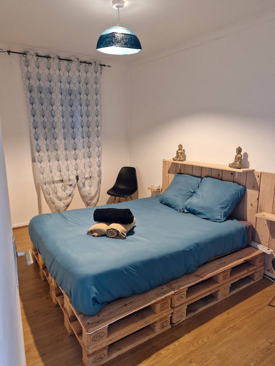Geheel appartement, Appartement 'Une Escale Au Calme' met Privéterras, Privétuin en Wi-Fi in Feillens, Bourg-en-Bresse en omgeving
