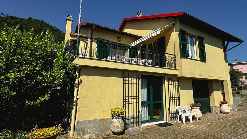 Location de vacances pour 4 personnes, avec jardin et vue, animaux acceptés à Noli - 2