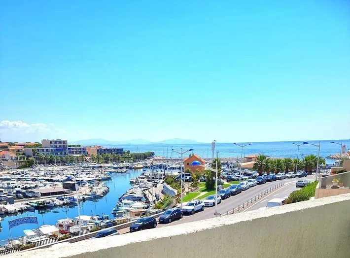 Apartamento de vacaciones para 4 personas, con vistas y piscina además de terraza y piscina para niños - 1