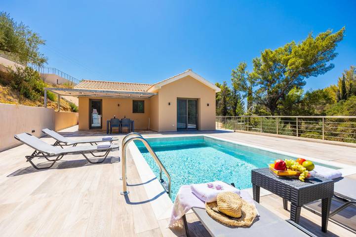 Villa für 4 Personen, mit Terrasse und Garten