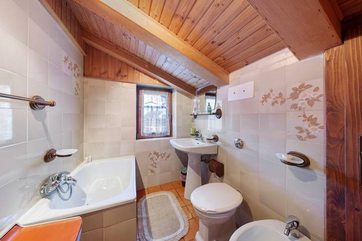 Apartamento entero, Apartamento 'Villa Maria Auronzo' con vistas a la montaña y jardín privado in Auronzo di Cadore, Dolomiti di Sesto