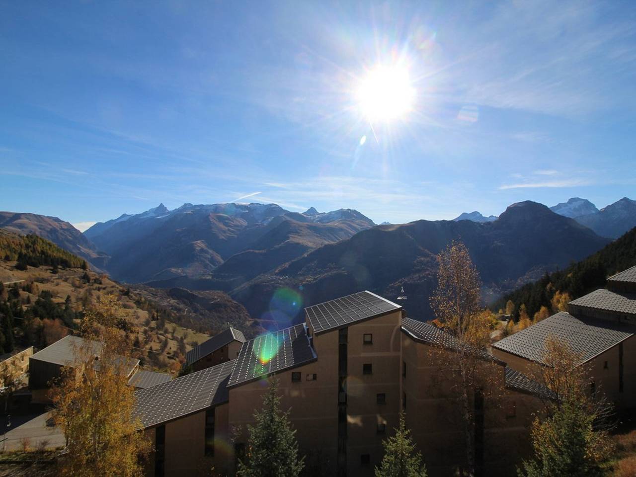 Apartamento entero, Estudio cabina renovado a pie de pistas, 6 pers, cerca de servicios in Auris, Parque Nacional de los Ecrins