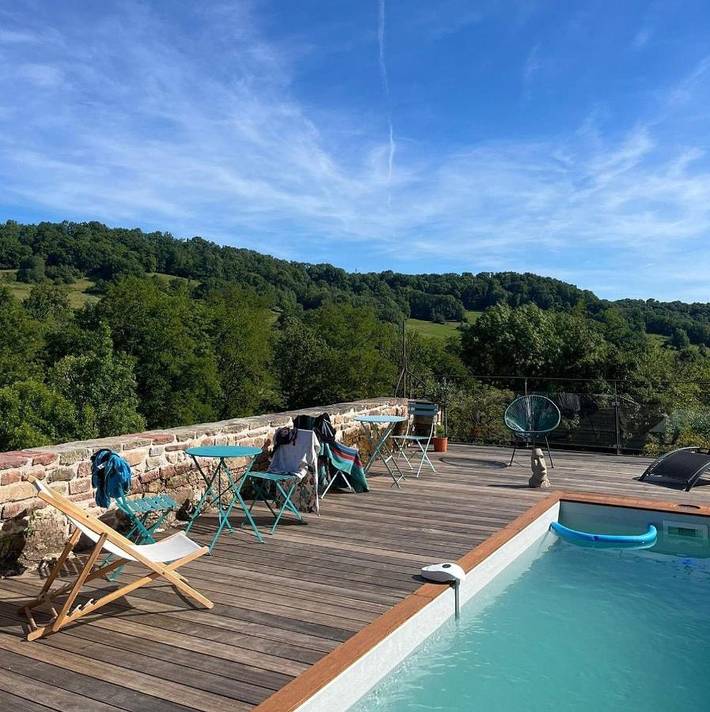 Chambre d’hôte pour 2 personnes, avec Terrasse et Jardin ainsi que Piscine et Vue