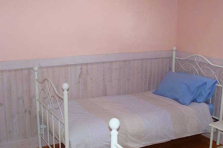 Location de vacances pour 6 personnes, avec jacuzzi ainsi que terrasse et piscine à Néhou - 3