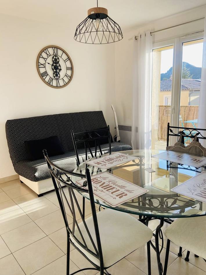 Gîte pour 4 personnes, avec balcon à Plan-d'Aups-Sainte-Baume