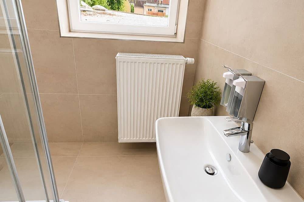 Ganze Wohnung, Nice Flats Premium 4 Zimmer 6 Bett Apartment, 3 Schlafzimmer, Smarttv, Küche in Hamm, Ruhrgebiet
