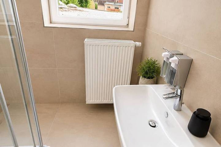 Ganze Wohnung, Nice Flats Premium 4 Zimmer 6 Bett Apartment, 3 Schlafzimmer, Smarttv, Küche in Hamm, Ruhrgebiet