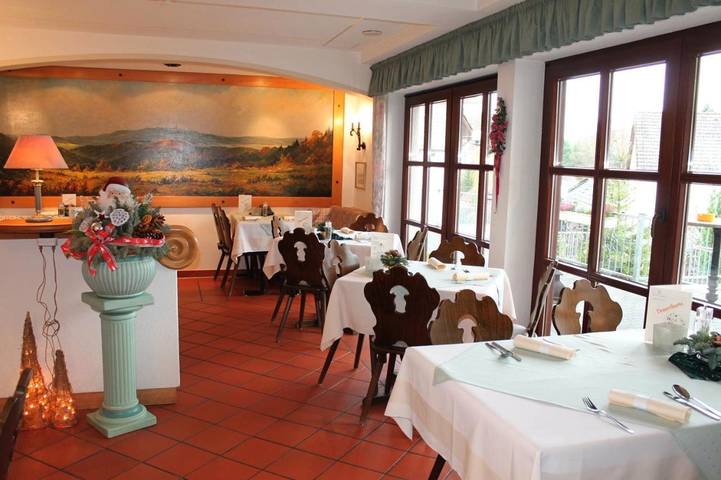 Hôtel pour 2 personnes, avec Terrasse ainsi que Jardin et Vue à Weilrod