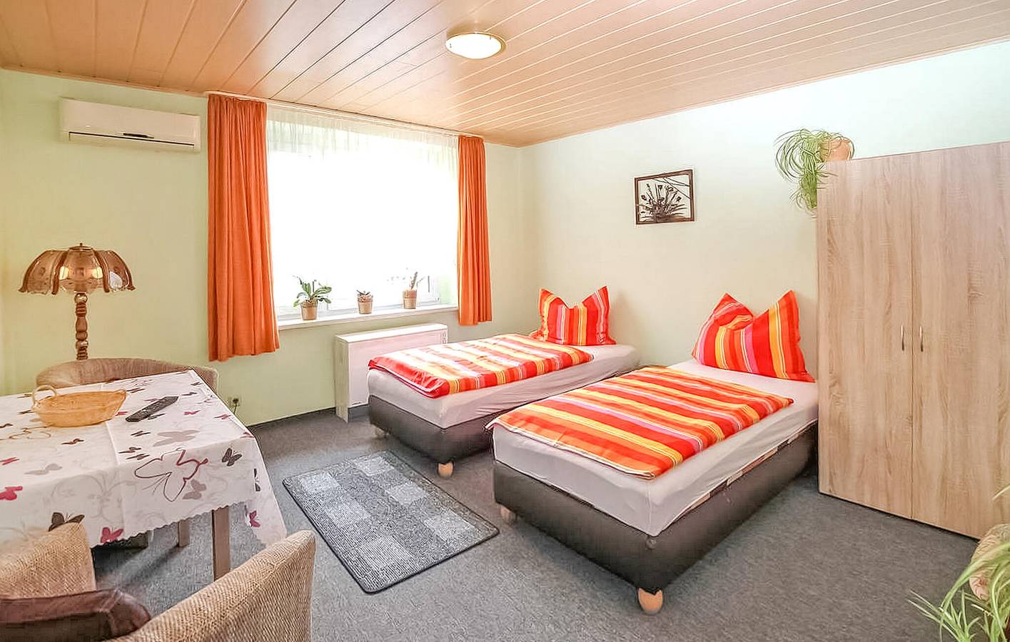 Appartement de vacances entier, Appartement au bord de la rivière avec parking et système de sonorisation, à 2 km d'Eggesin in Torgelow, Lagune de Szczecin