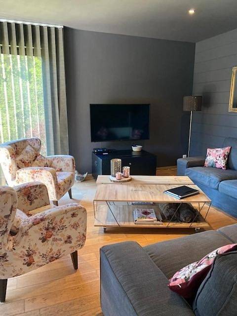 Location de vacances pour 9 personnes, avec jardin dans Bomal - 4