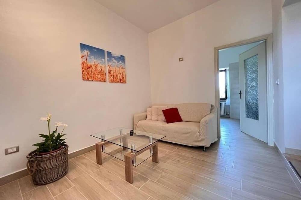 Ganze Wohnung, 2 Bedroom Apartment in Lombardy in Monzambano, Gardasee