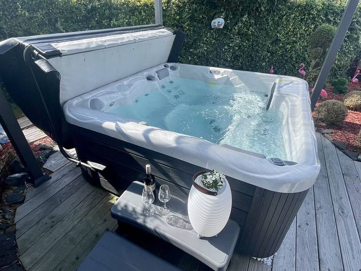 Ferienhaus für 2 Personen, mit Whirlpool und Garten sowie Sauna und Pool in Braunfels - 2