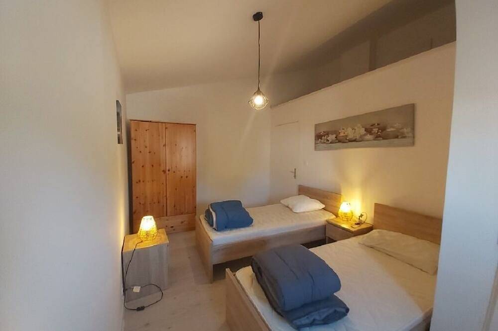 St. Gallen Denis, au calme, 3 bedrooms, with large garden, 50 mètres from the océan. in Saint-Denis-d'Oléron, Côte de Beauté