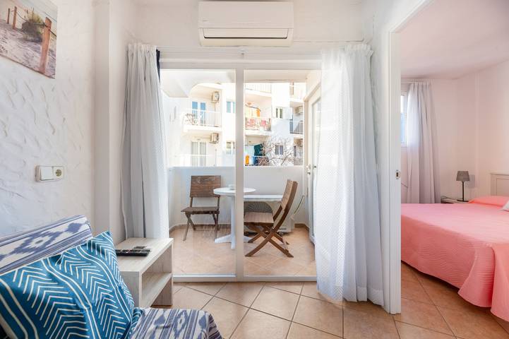 Ferienwohnung für 4 Personen, mit Seeblick und Balkon sowie Garten - 1