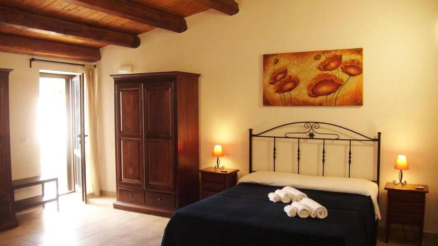 Chambre d’hôte pour 2 personnes, avec piscine ainsi que vue et terrasse à Noto - 3