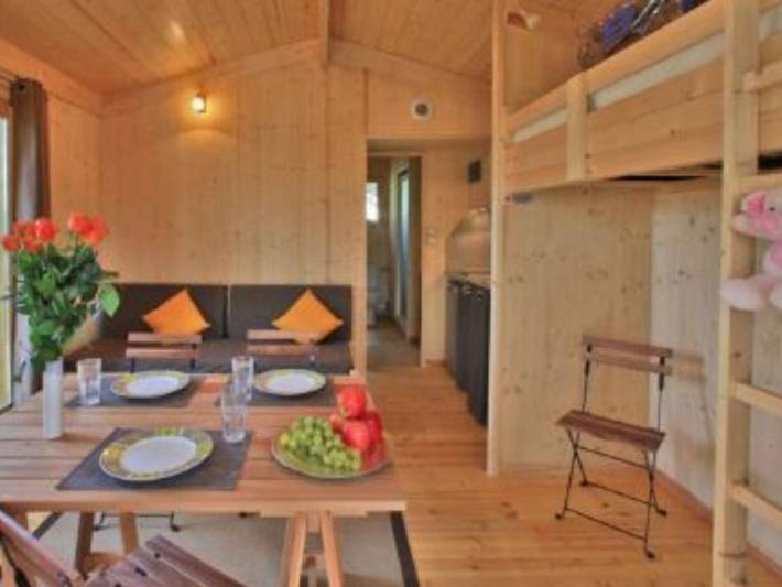 Camping pour 4 personnes, avec terrasse et piscine dans le Tarn - 2