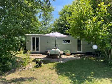 Maison de campagne pour 2 personnes, avec vue et jardin dans Beyssac