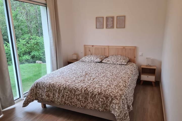 Location de vacances pour 6 personnes, avec Jardin à Carignan-de-Bordeaux - 2