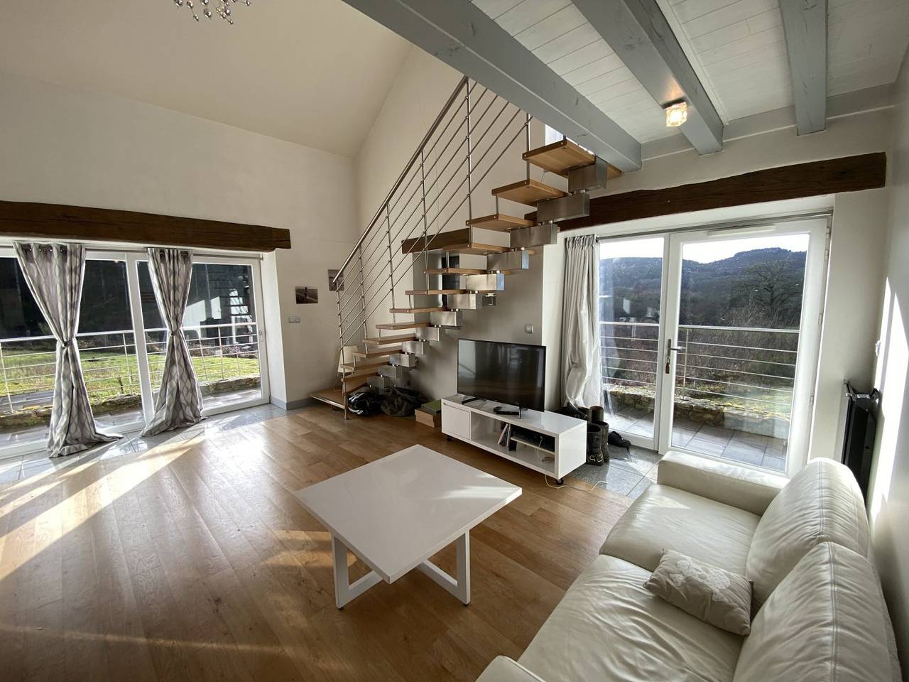 Gîte en Creuse avec piscine in Saint-Pardoux-Morterolles, Parc Naturel Régional de Millevaches en Limousin
