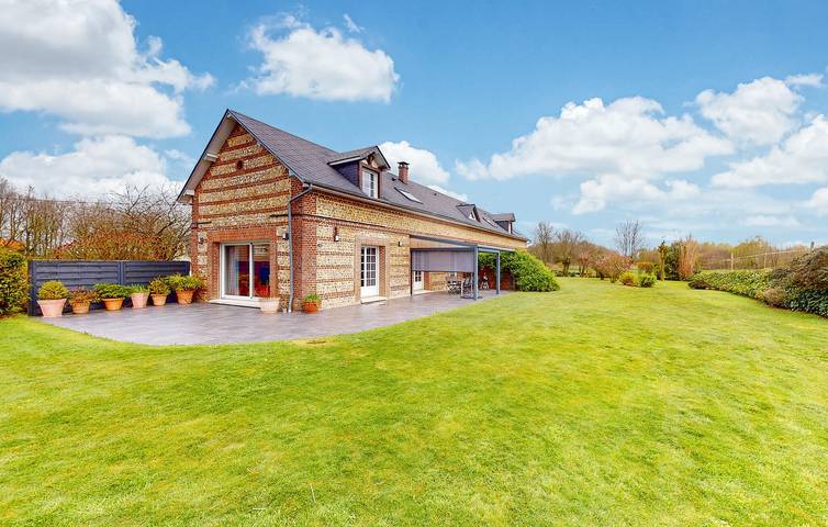 Location de vacances pour 8 personnes, avec terrasse ainsi que jardin et jacuzzi à Saint-Aubin-Routot