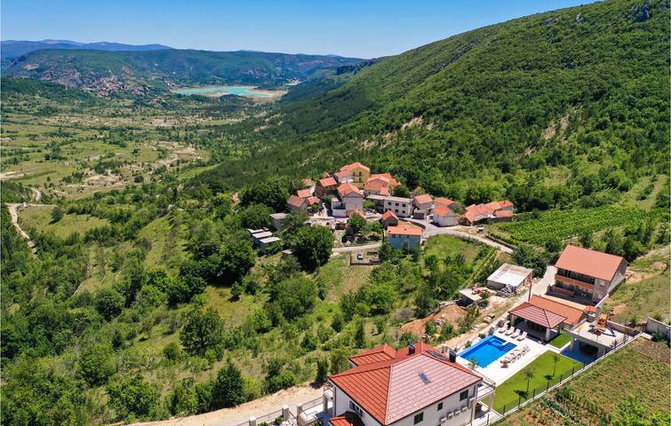 Ferienhaus für 10 Personen, mit Pool und Terrasse - 1