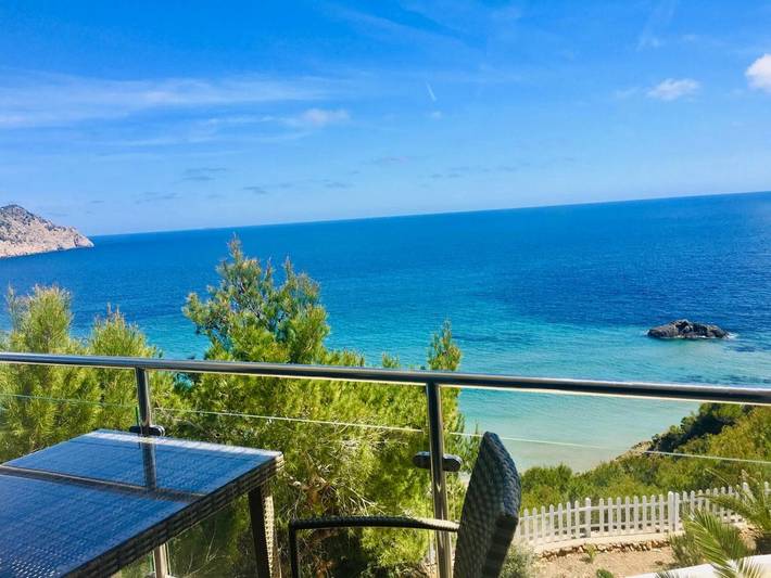 Ferienwohnung für 5 Personen, mit Balkon und Terrasse sowie Garten und Pool in Platja es Figueral