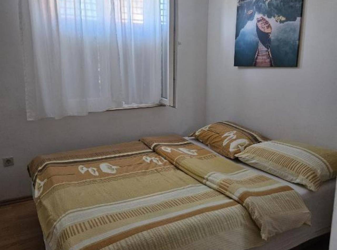 Ganze Wohnung, Ferienwohnung für 6 Personen in Lovinac, Naturpark Velebit