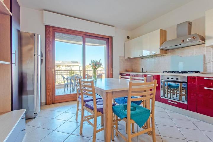Ferienhaus für 6 Personen, mit Balkon und Terrasse sowie Ausblick in Giulianova