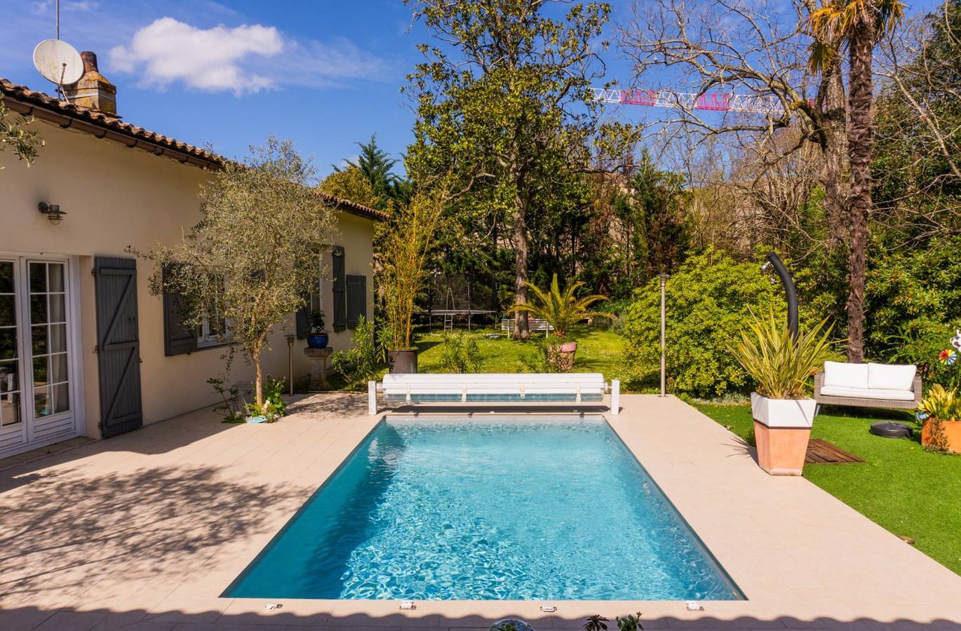 Charmante dépendance et piscine - Chambre in Bègles, Région de Bordeaux