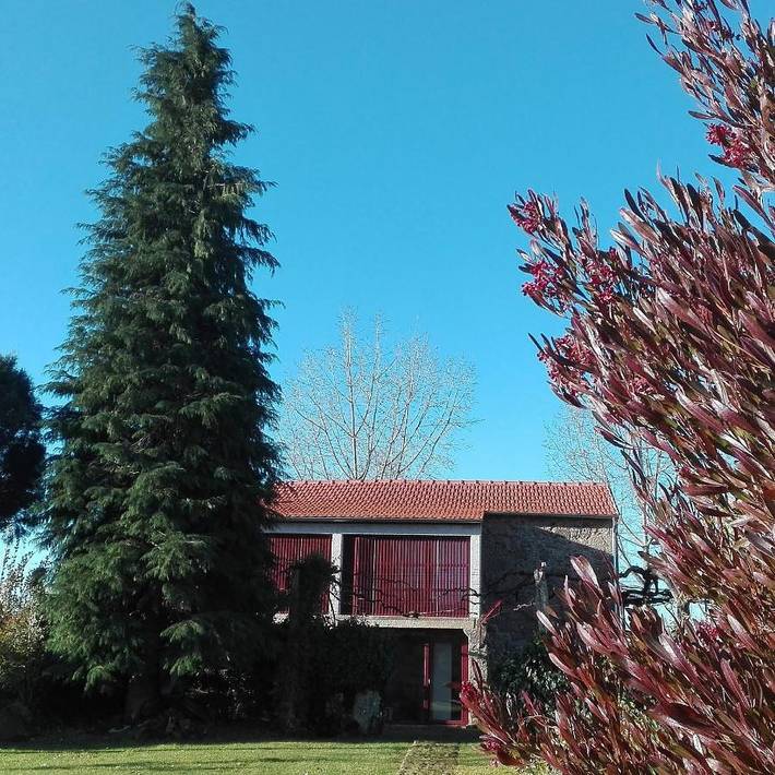 Casa de férias para 4 pessoas, com jardim e piscina infantil e ainda piscina and vista em Paredes de Coura
