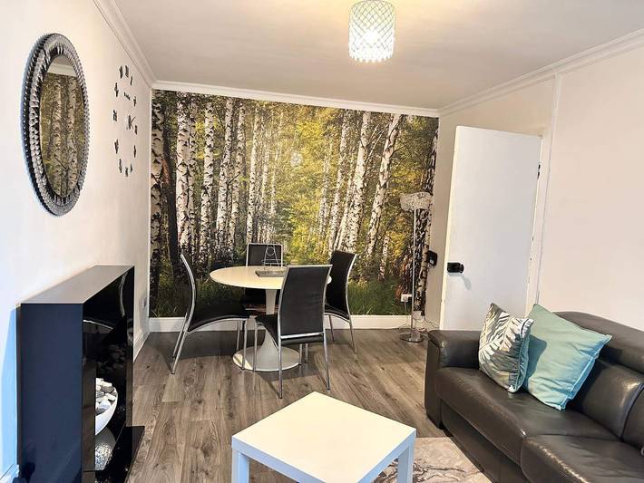 Ganze Ferienwohnung, Central 1-Bed Apt Sleeps4 5 mins to Station in Inverclyde